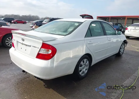 2003 Toyota Camry Le z USA, uszkodzony, nr VIN 4T1BE32K53U203341